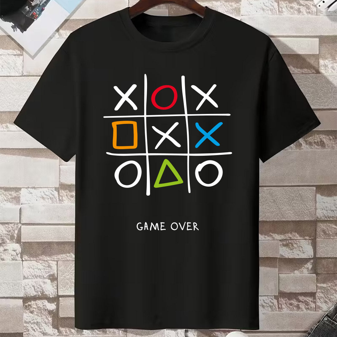 Crna Game Over majica sa gaming ilustracijom iks-oks i šarenim simbolima.