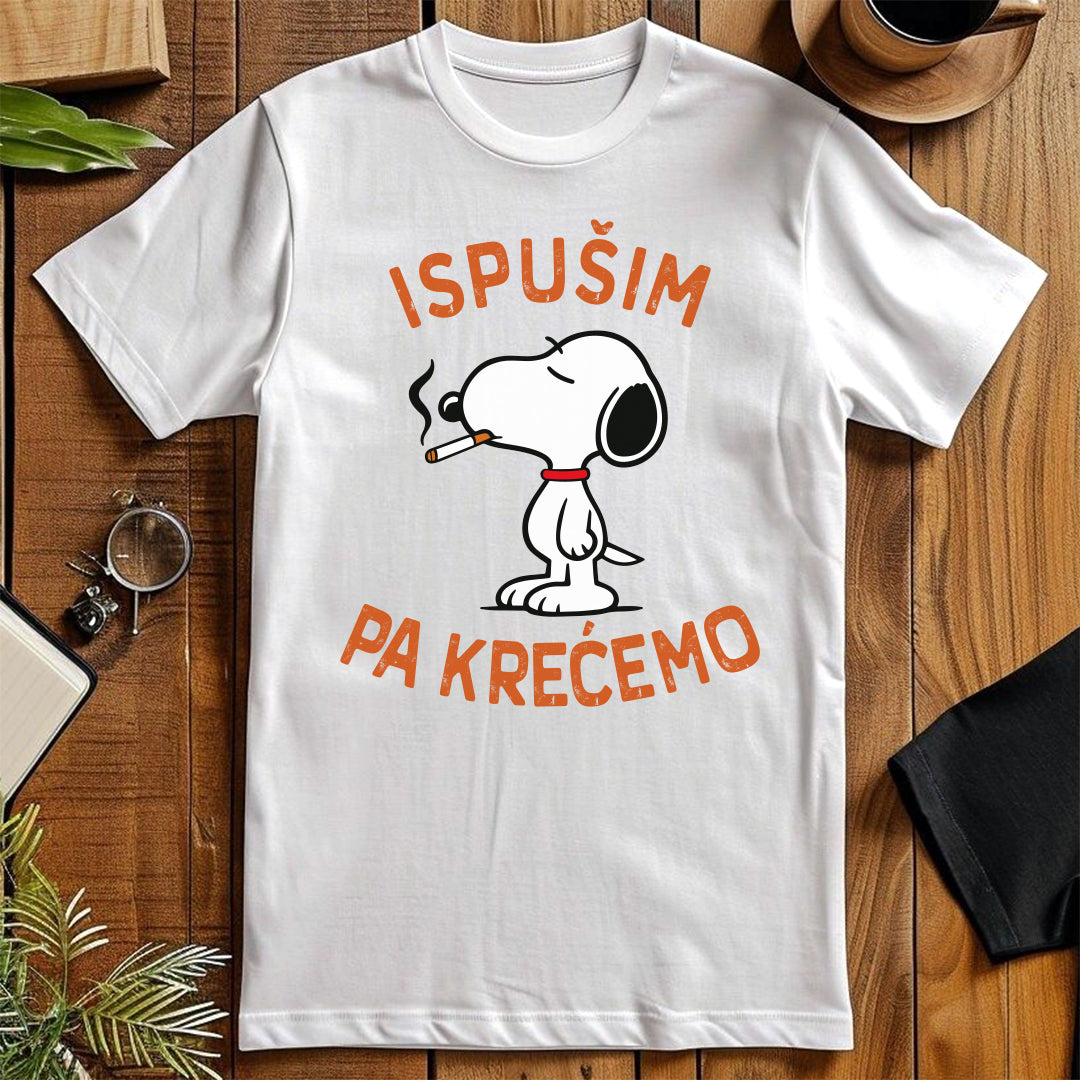 Bela pamučna majica sa natpisom Ispušim pa krećemo.
