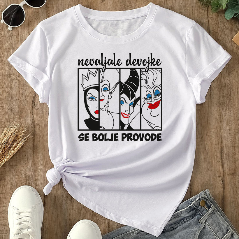 bela majica sa slikom i tekstom nevaljale devojke se bolje provode